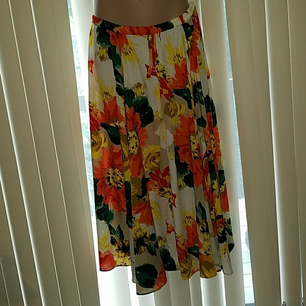 Beautiful flowy skirt